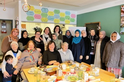 B�rbel Kofler besucht das Interkulturelle Frauencafe